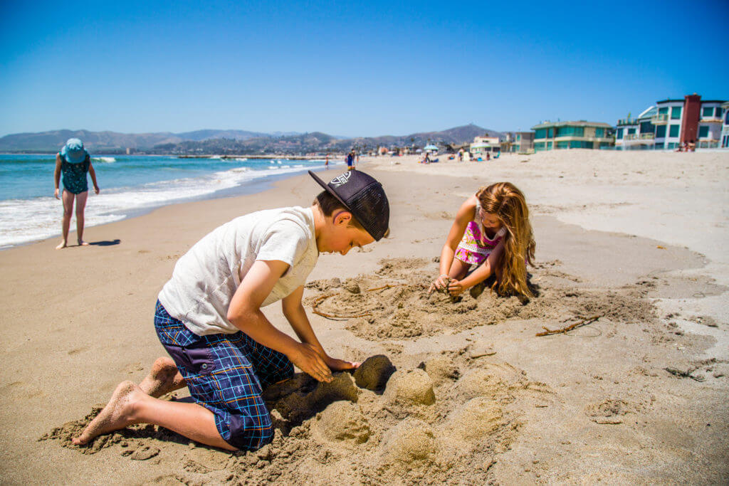 Die 6 besten Aktivitäten in Ventura, Kalifornien sand castle building