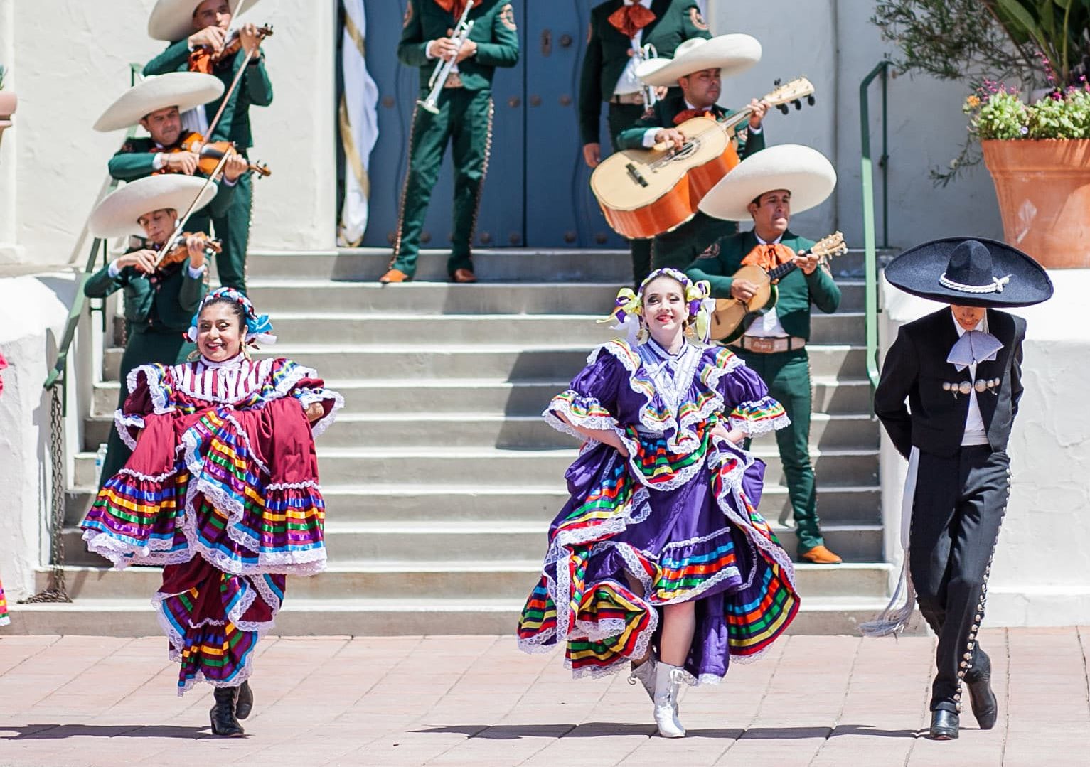 Where To Find The Best Tacos In Ventura: A Complete Guide to the Avenue Taco District ballet folklorico dancers bell arts ventura