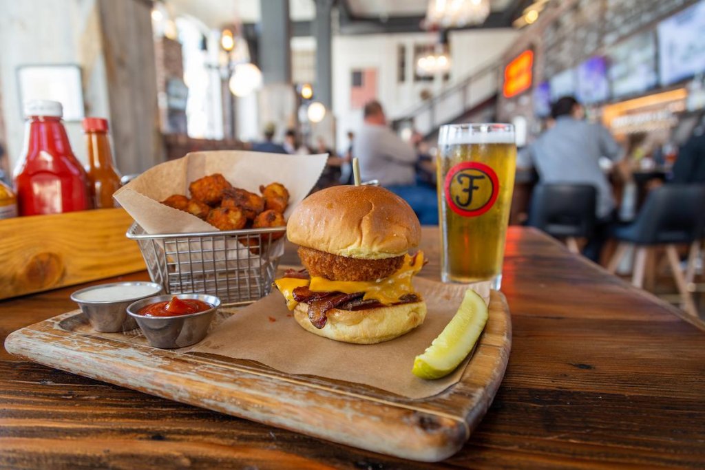 Where Can I Find a Great Happy Hour in Ventura? Where Can I Find a Great Happy Hour in Ventura?