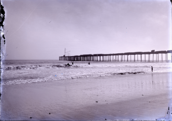 Ventura: A Fun Glimpse of the Not-Entirely Distant Past -- the Ventura Pier