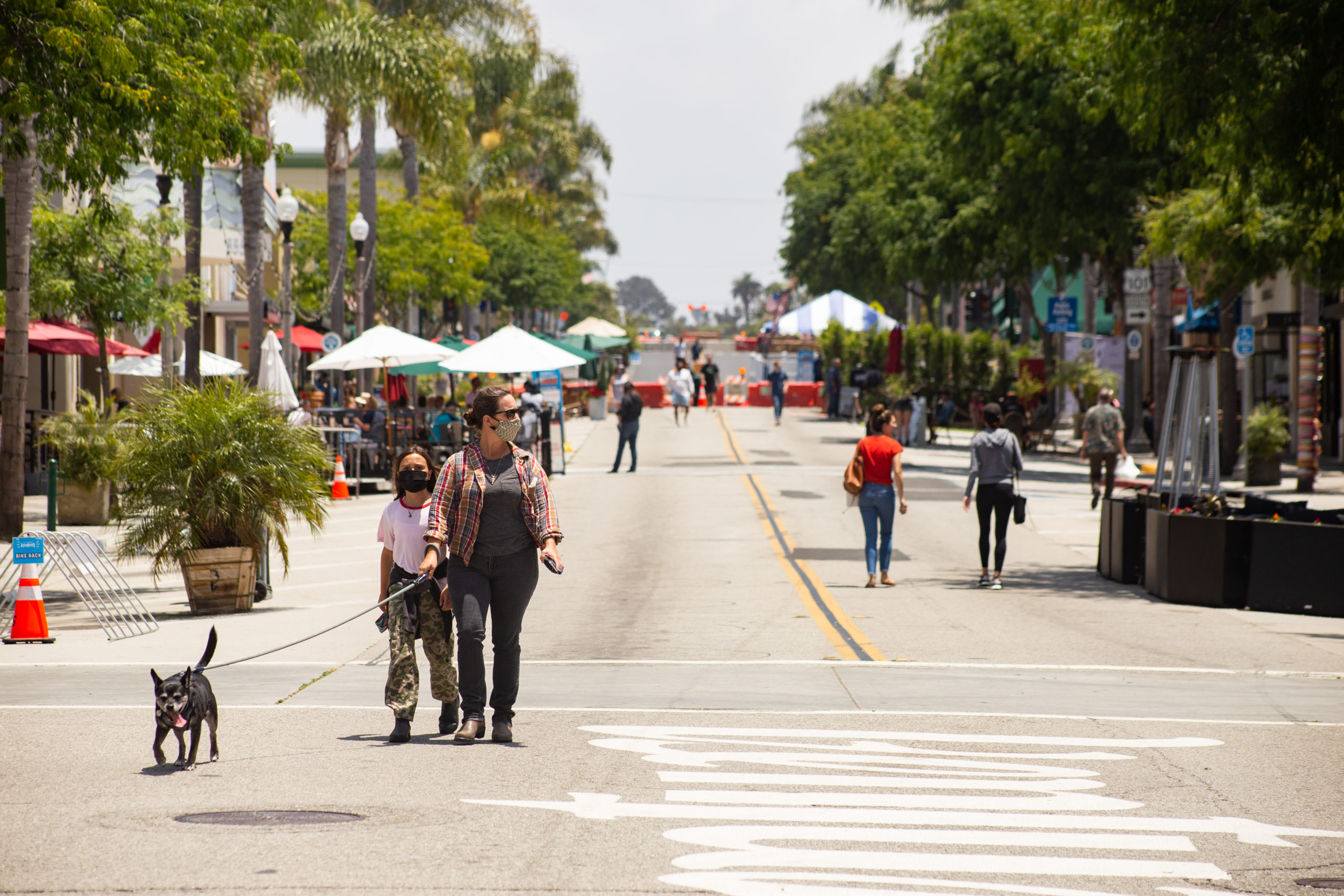 Ventura Offers Many Tasty, Affordable Outdoor Dining Options Ventura Offers Many Tasty, Affordable Outdoor Dining Options