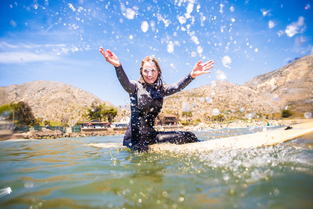 10 Things to Do in Ventura This Summer surf lesson at Mondos