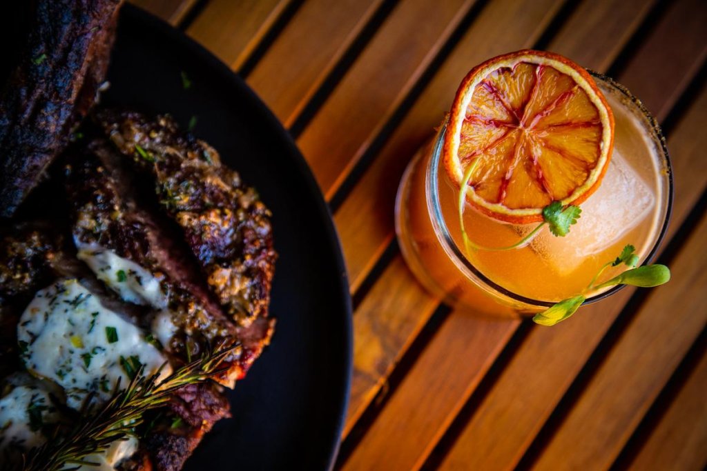 Where Can I Find a Great Happy Hour in Ventura? Where Can I Find a Great Happy Hour in Ventura?