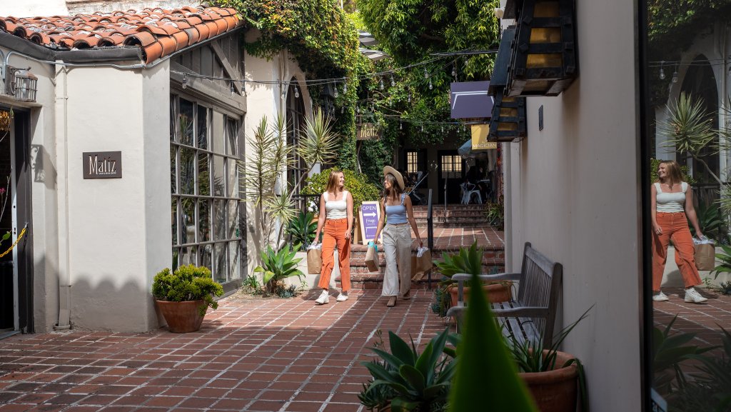 Top 10 Instagrammable Spots in Ventura El Jardin shopping downtown ventura