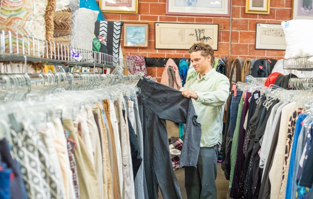 Downtown Ventura Thrifting in Ventura, Boys and Girls Club Thrift Store, Avenue Thrift