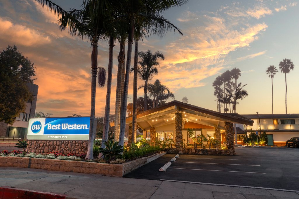 5 Things to Do this Holiday Season in Ventura Best Western at Ventura Pier
