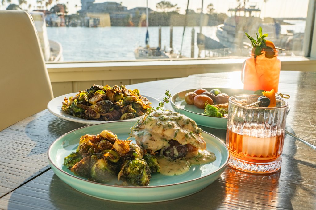 Health & Wellness Itinerary: How to Have the Perfect 3 Day Wellness Trip in Ventura water's edge restaurant