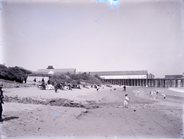Ventura: A Fun Glimpse of the Not-Entirely Distant Past -- the Ventura Pier Ventura: A Fun Glimpse of the Not-Entirely Distant Past -- the Ventura Pier