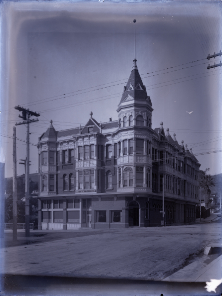Ventura: A Fun Glimpse of the Not-Entirely-Distant Past Ventura: A Fun Glimpse of the Not-Entirely-Distant Past