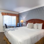 crystal lodge ventura